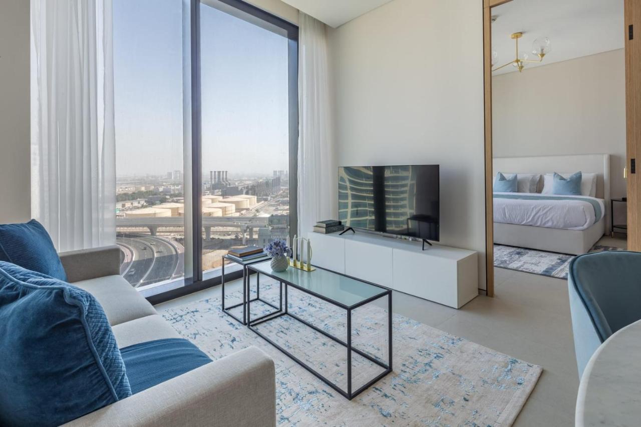Frank Porter - The Address Jbr Apartment